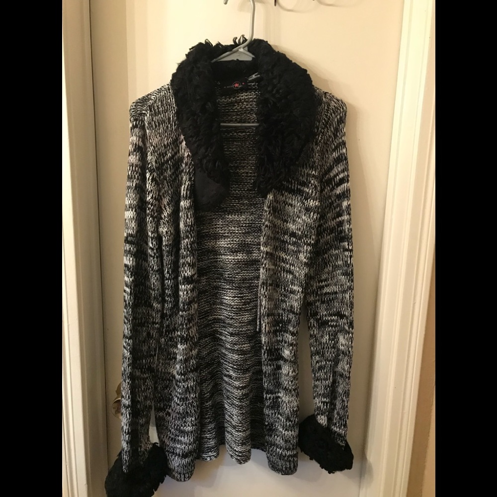 Black and gray sweater